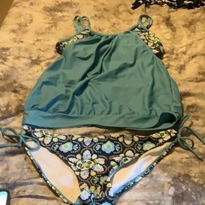 Two Piece Tankini Swimsuit